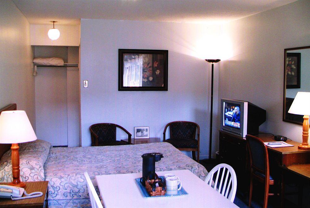 Lake City Motel Dartmouth Esterno foto