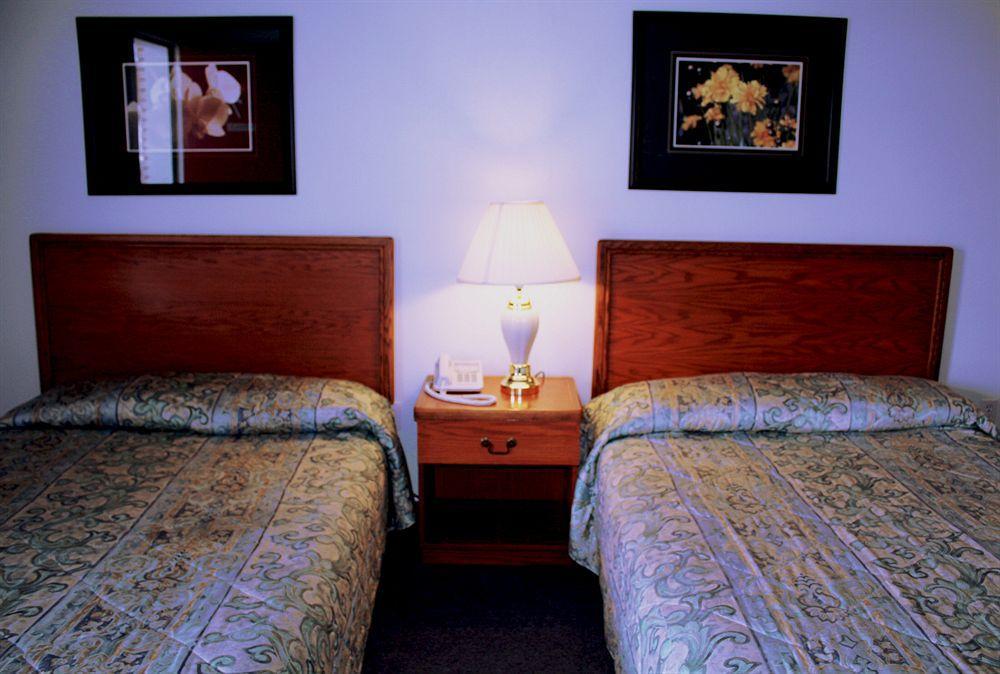 Lake City Motel Dartmouth Esterno foto
