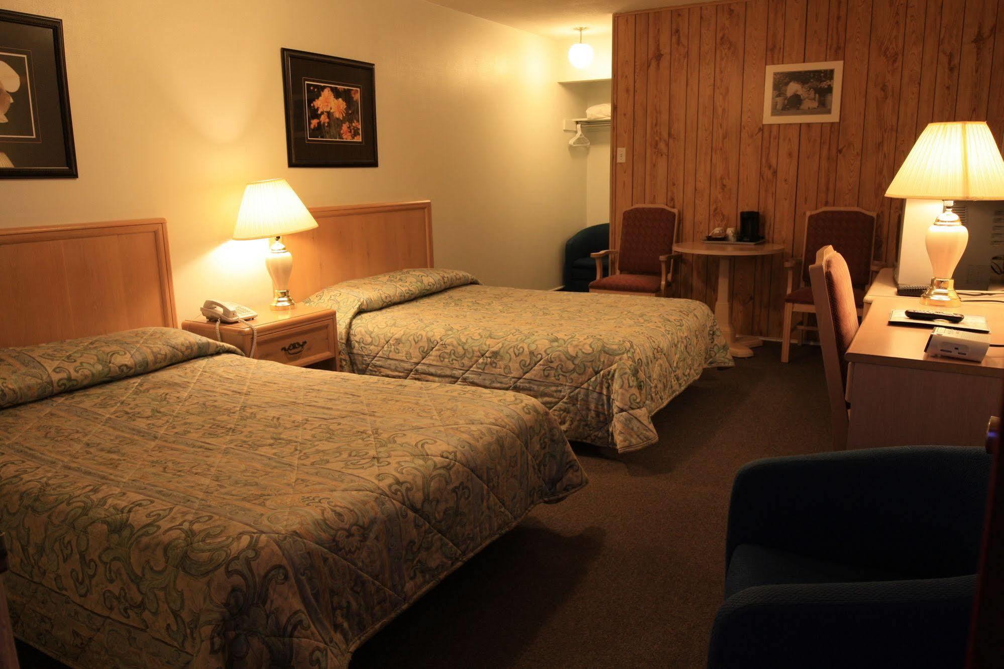 Lake City Motel Dartmouth Esterno foto
