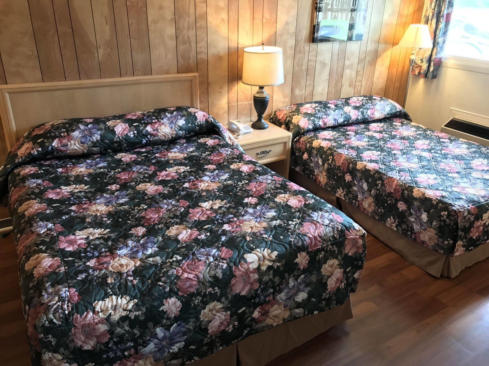 Lake City Motel Dartmouth Esterno foto