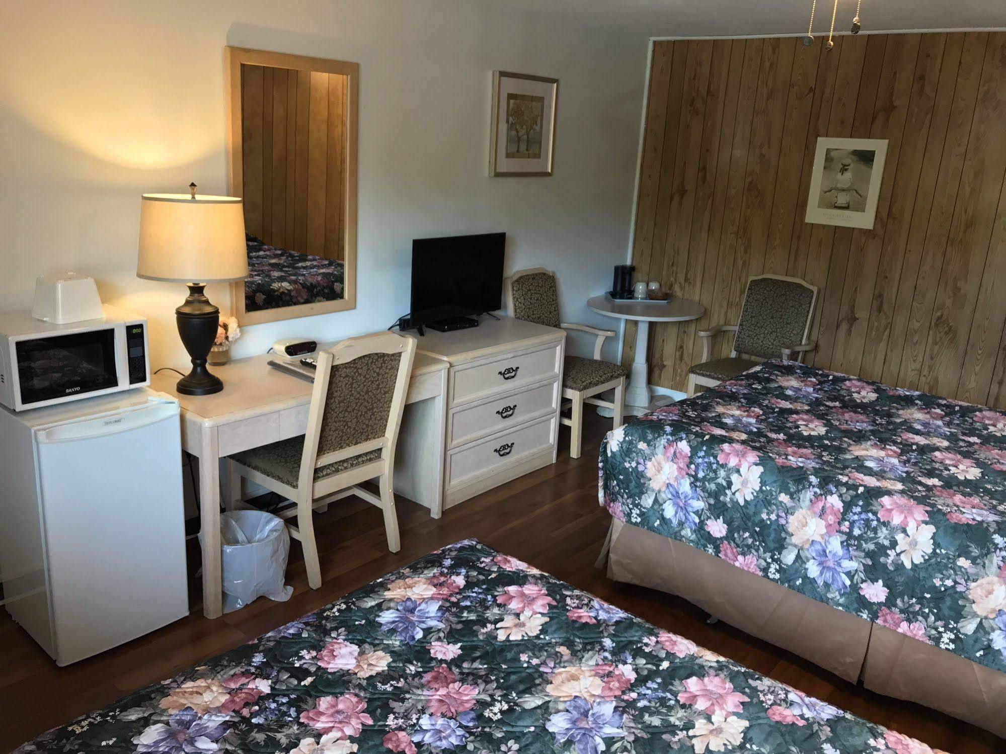 Lake City Motel Dartmouth Esterno foto