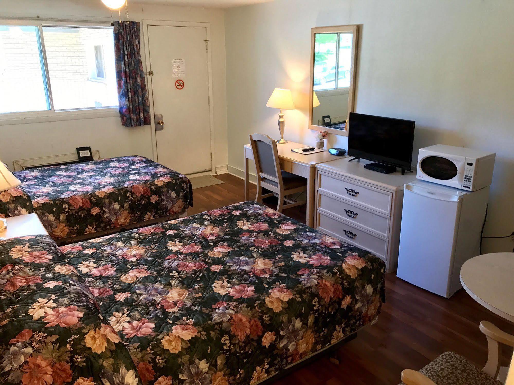 Lake City Motel Dartmouth Esterno foto