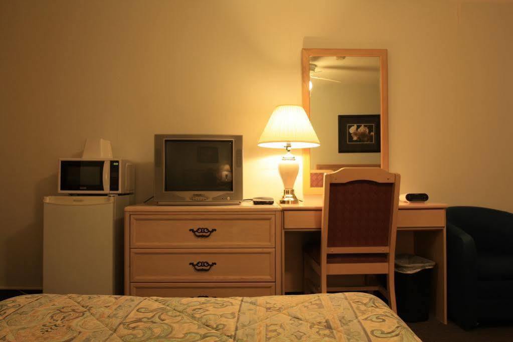 Lake City Motel Dartmouth Esterno foto
