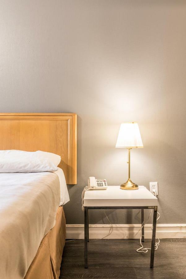 Lake City Motel Dartmouth Esterno foto