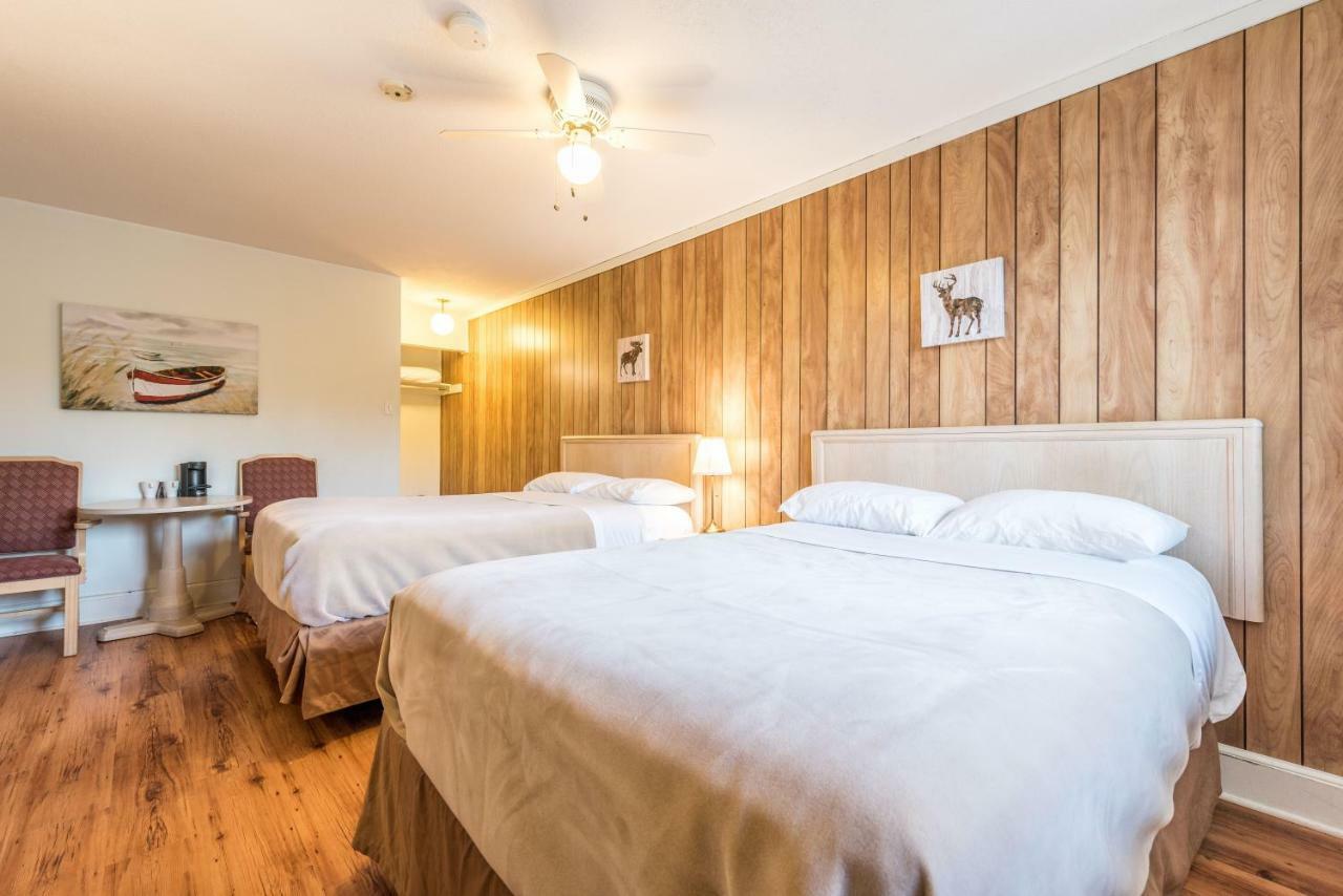Lake City Motel Dartmouth Esterno foto
