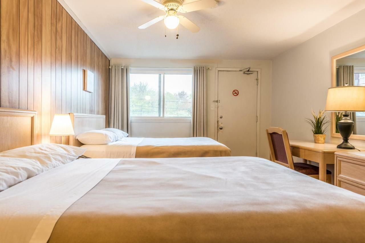 Lake City Motel Dartmouth Esterno foto