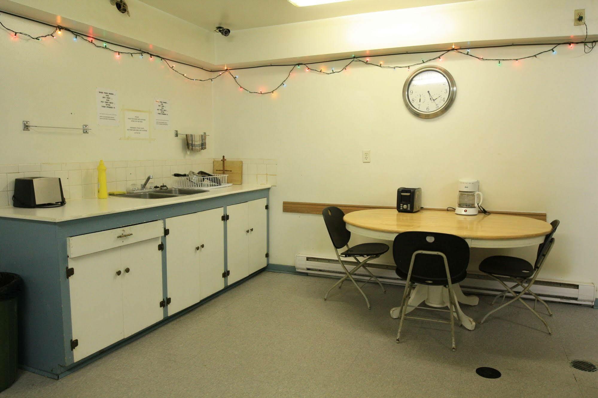 Lake City Motel Dartmouth Esterno foto